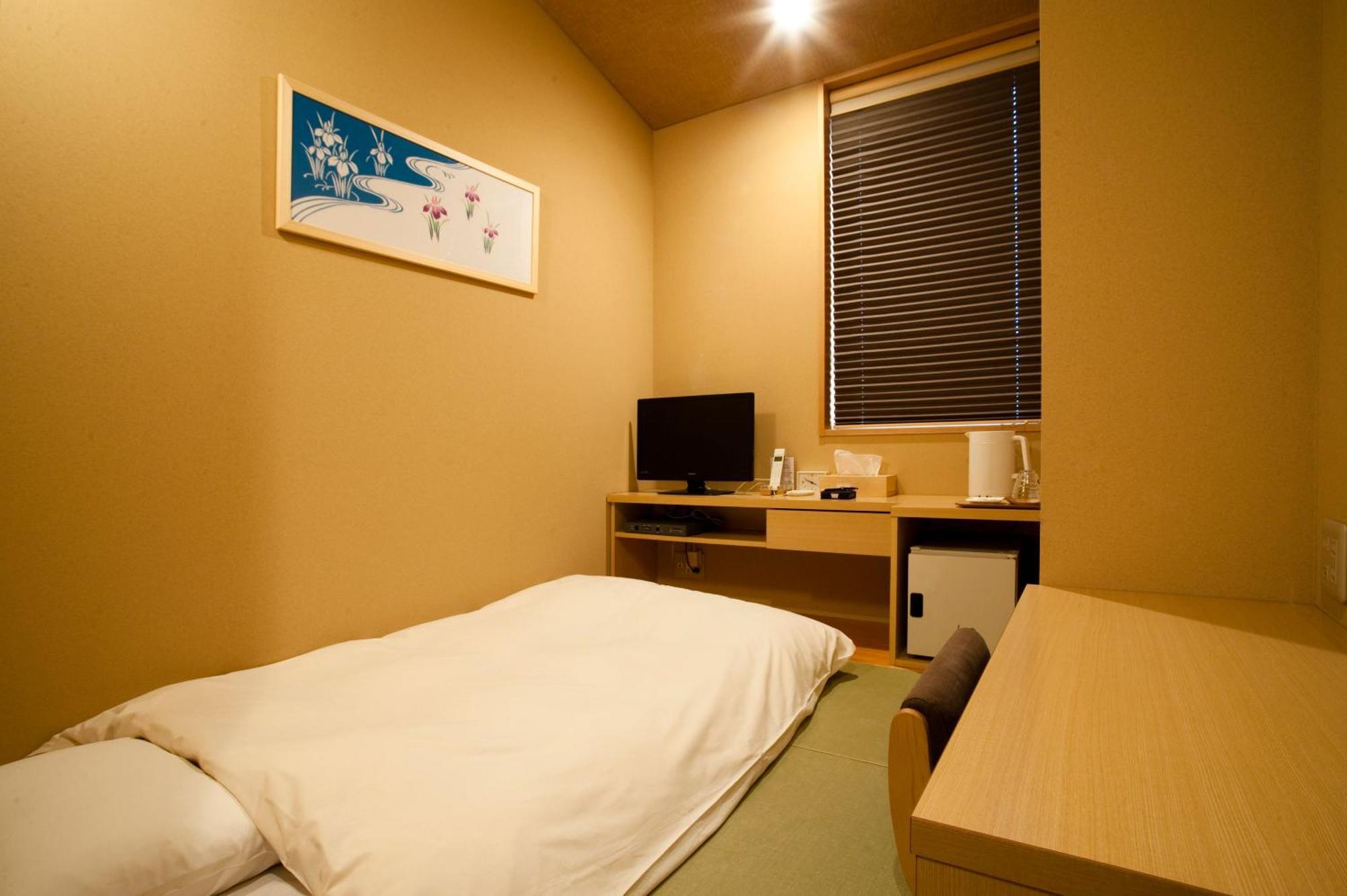 Ochanomizu Hotel Shoryukan Tokyo Exterior photo